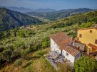 1 Bedroom Dog Friendly Romantic Retreat near Lucca, Tuscany, Italy